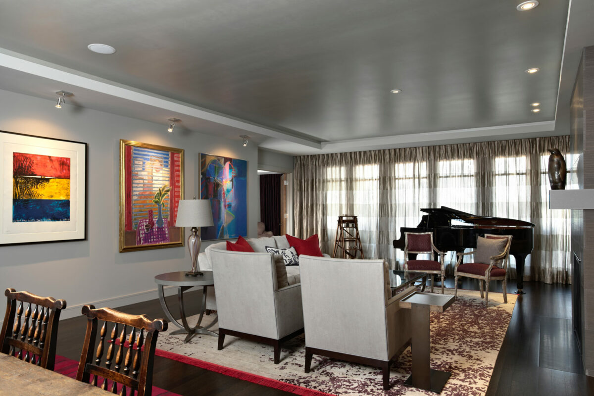 condominium-living-room-piano-art-design-edina