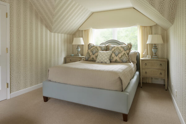 wayzata-luxury-spa-blue-guest-bedroom-design