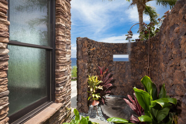 hawaii-ohana-outdoor-shower-design