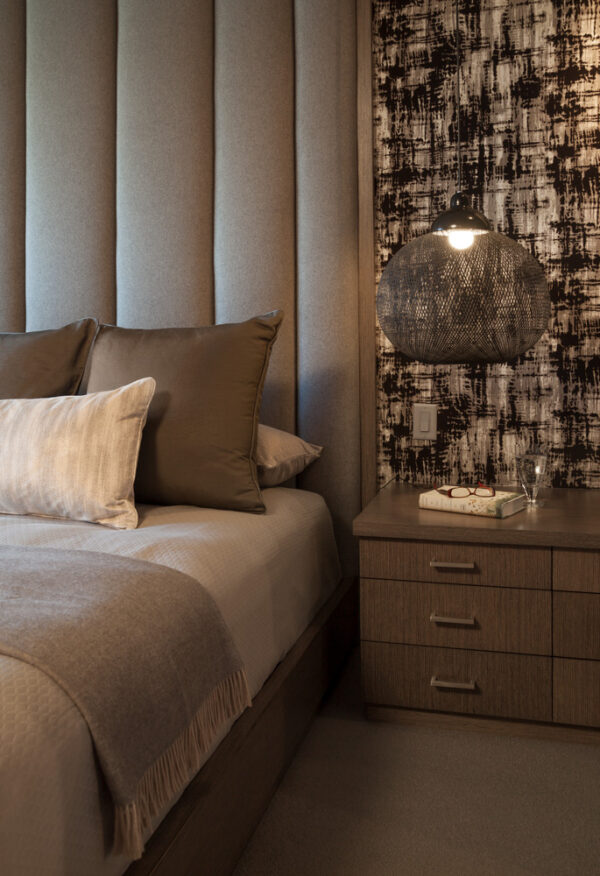 luxury-condominium-master-bedroom-design-mn