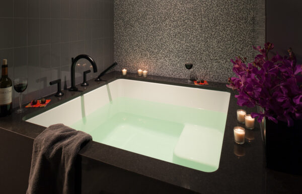 luxury-condominium-soaking-tub-design-minneapolis-mn